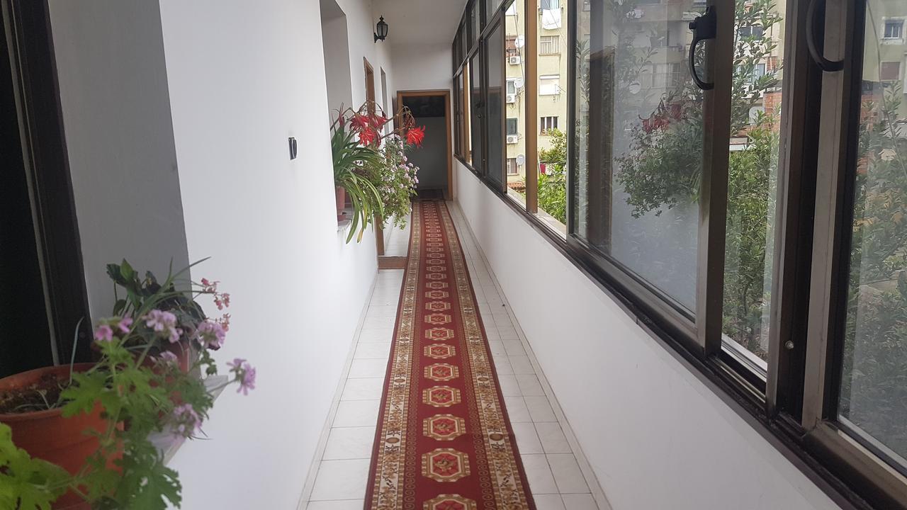 Hotel Haxhiu Tirana Exterior foto